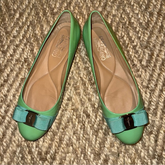 EUC Salvatore Ferragamo classic ballet flats - Picture 2 of 6
